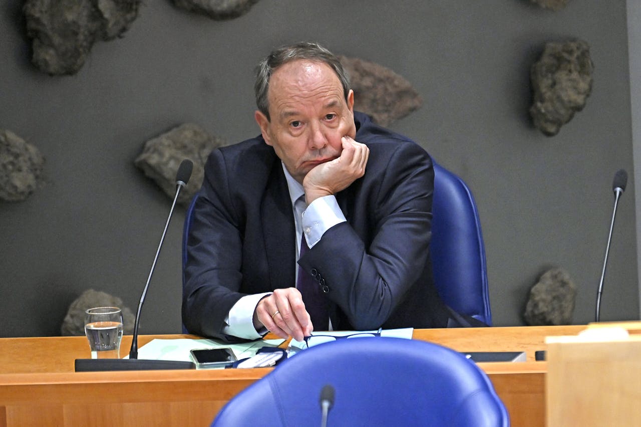 Hans Vijlbrief, demissionair staatssecretaris van Financiën, in de Tweede Kamer.