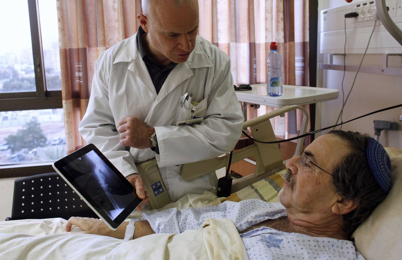 Met de technologie van Luscii kan ziekenhuispersoneel op afstand patiënten monitoren.