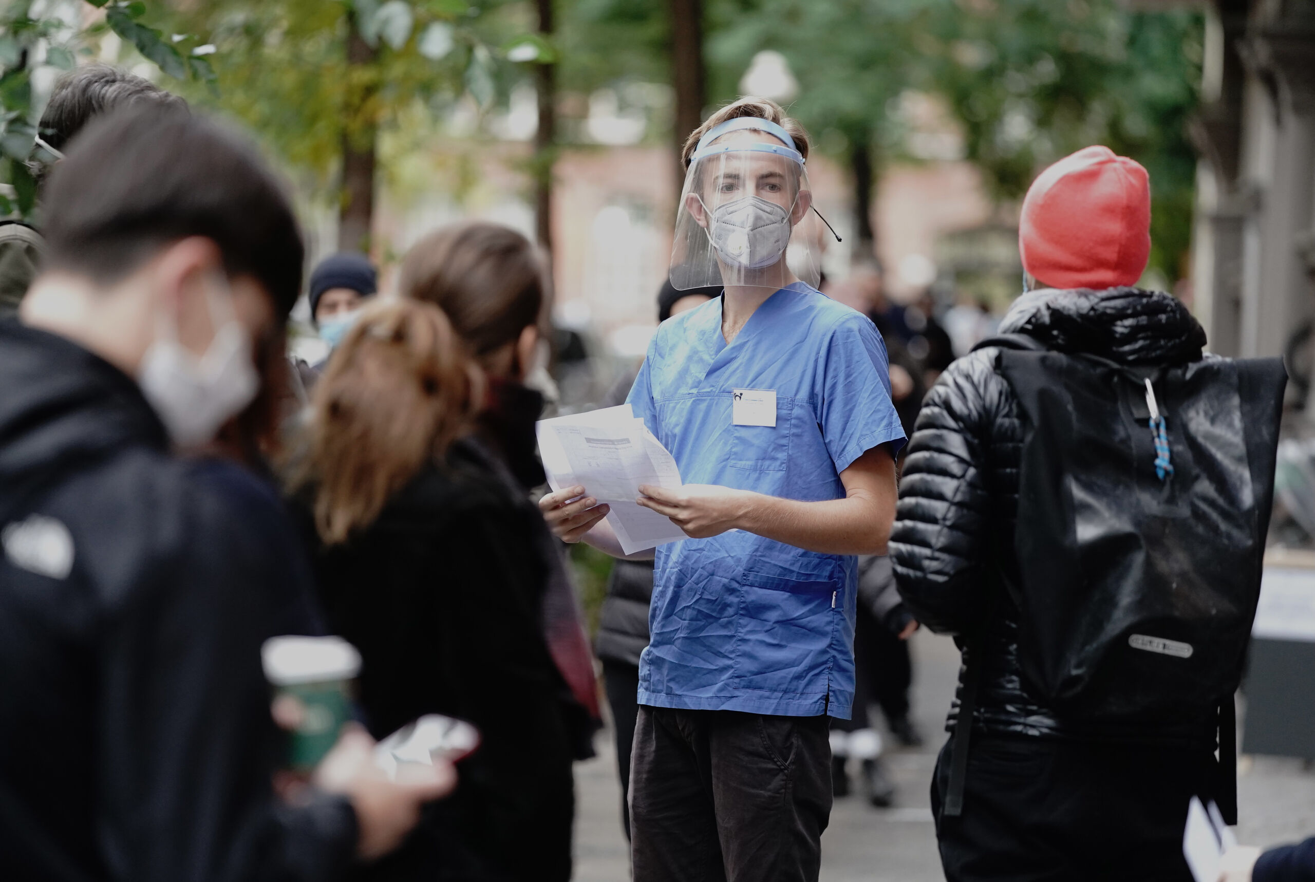 Duitsland beperkt nachtleven en reizen om corona binnen de ...