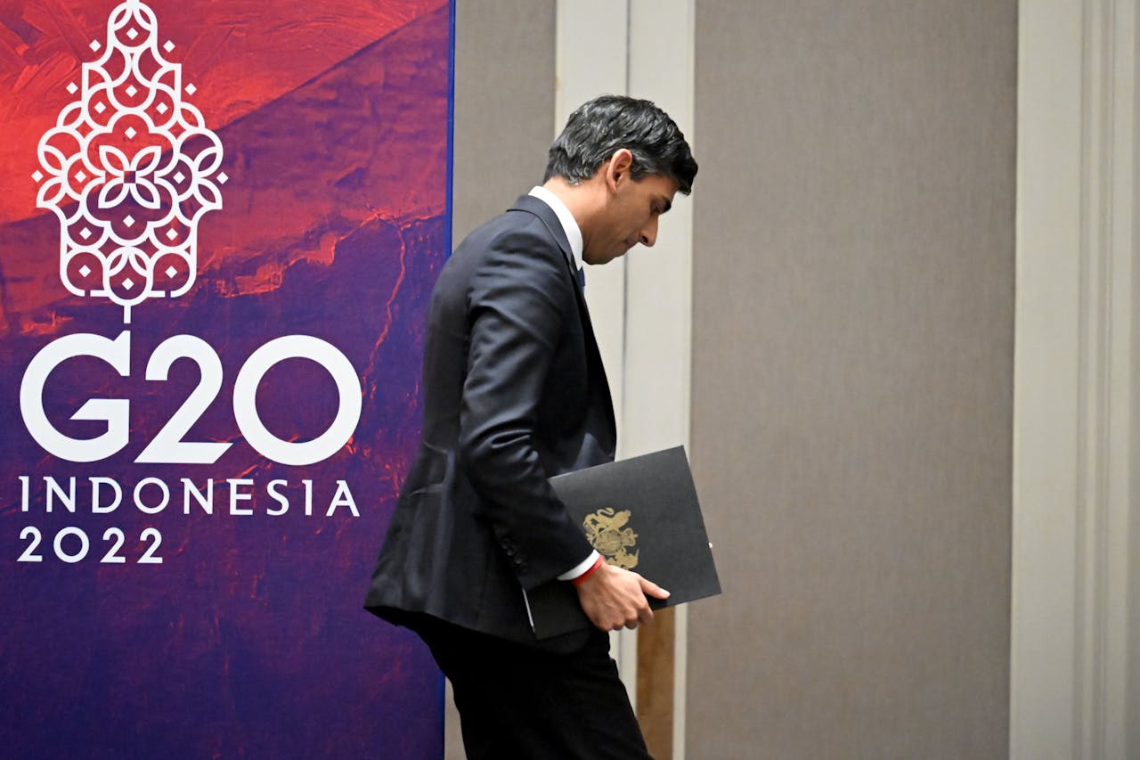 De Britse inflatiecijfers vormen een domper voor premier Rishi Sunak die op Bali de G20 bijwoont.