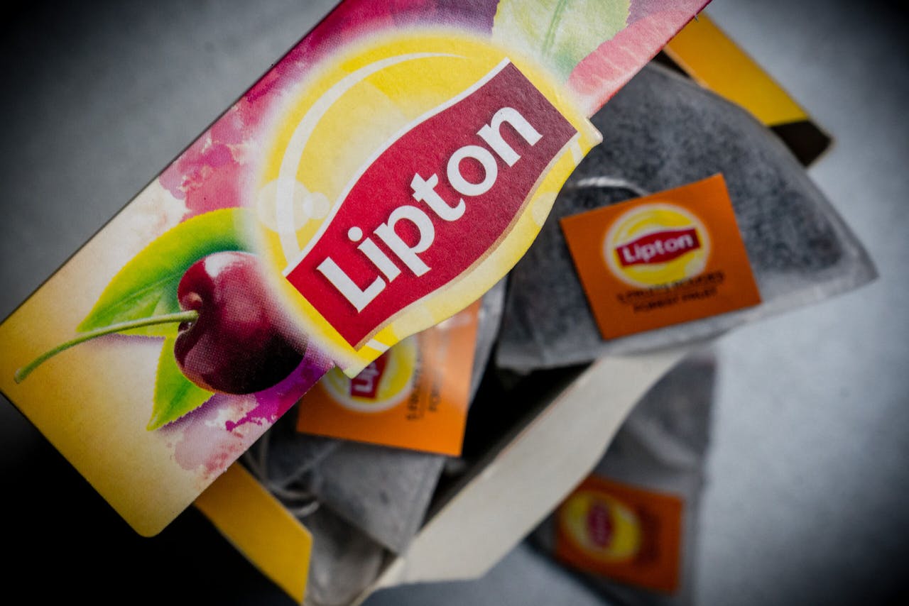 Lipton-thee is een van de 34 theemerken van Unilever. De theeactiviteiten van Unilever zijn goed voor zo'n €2 mrd omzet.