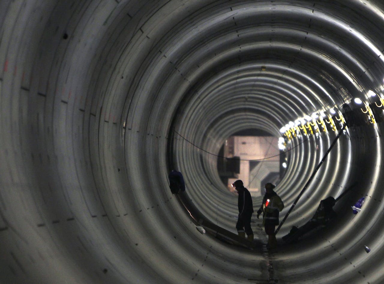 De aanleg van Metrolijn 4 in Boedapest, zo'n tien jaar geleden. Daar ging ook Europees geld naar toe; volgens de huidige regering was bij het project sprake van bedrog.