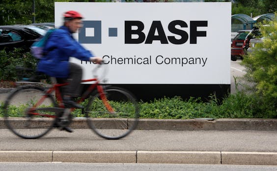 Behalve de verkoop van zijn pigmentendivisie heeft Basf ook de bouwchemicaliën in de etalage gezet.