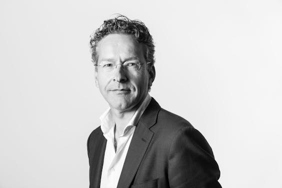 In zijn columns zal Dijsselbloem schrijven over het reilen en zeilen in Brussel en de machinaties achter de Europese schermen.