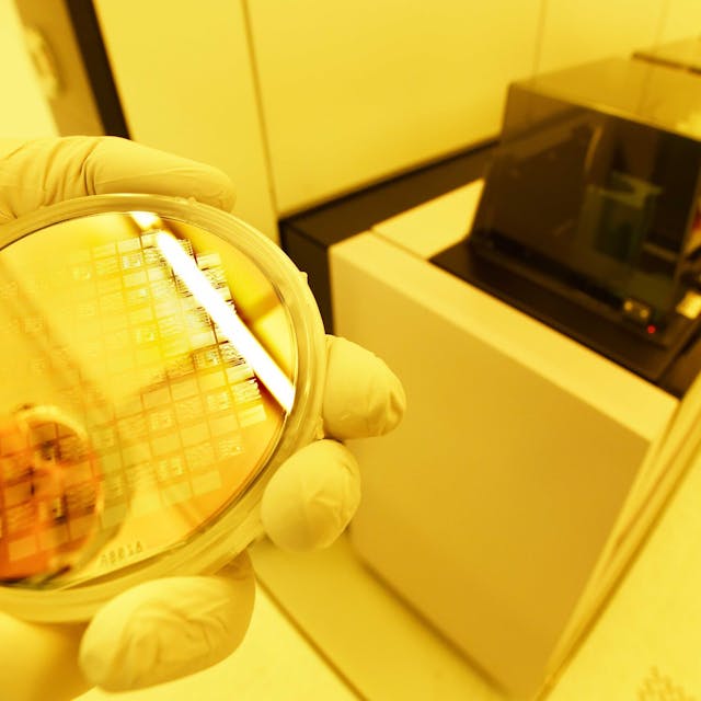 Nederlandse chipsector draait op volle toeren door tekorten