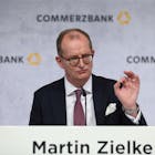 Top Commerzbank treedt terug na druk van activistische aandeelhouder Cerberus