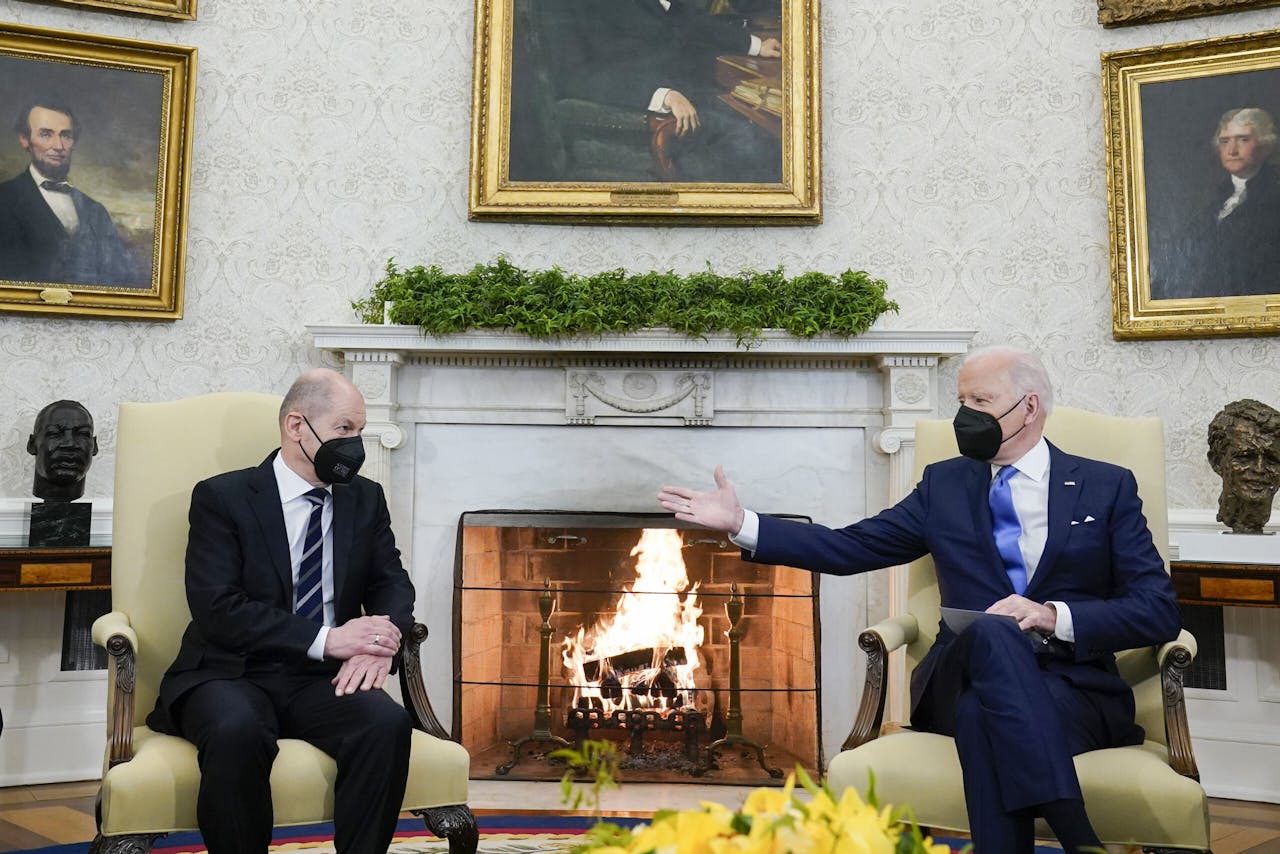 Duitse bondskanselier Olaf Scholz tijdens een topontmoeting met president Joe Biden in het Witte Huis
