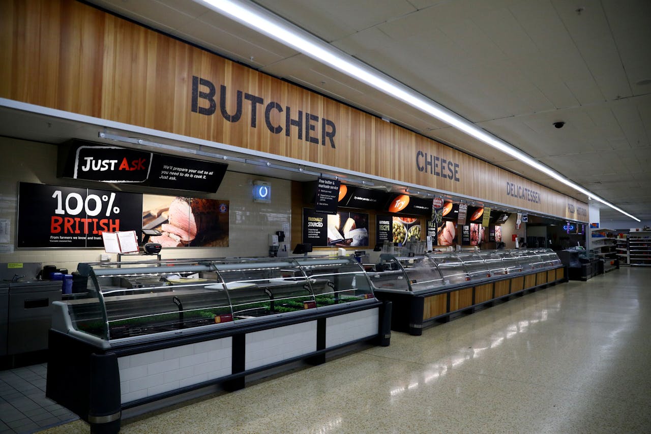 Supermarktketen Sainsbury's vreest problemen met de leverantie van verse voedingswaren aan zijn vestigingen in Noord-Ierland.