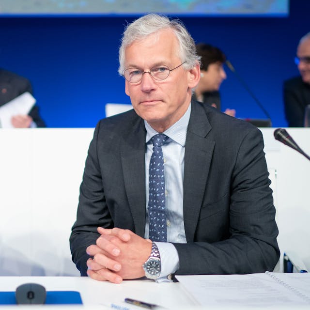 Frans Van Houten Doet Niet Aan Doelloze Etentjes