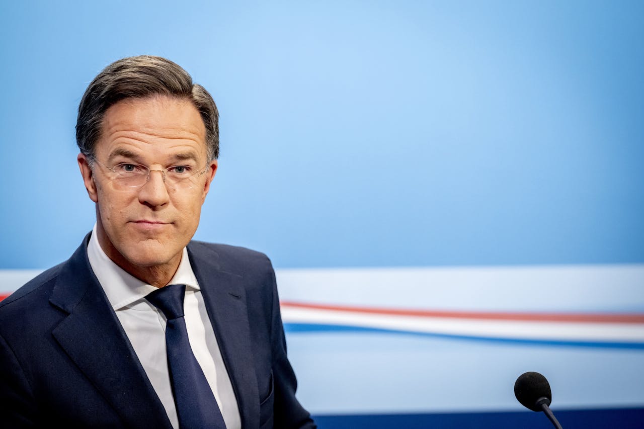 Rutte IV neemt stapje terug van de afgrond, opnieuw crisisberaad over asiel