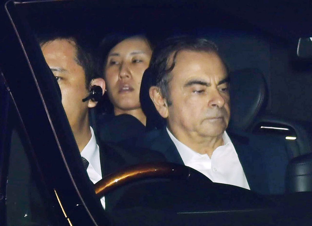 Carlos Ghosn sleept Nissan en Mitsubishi voor de Nederlandse rechter.