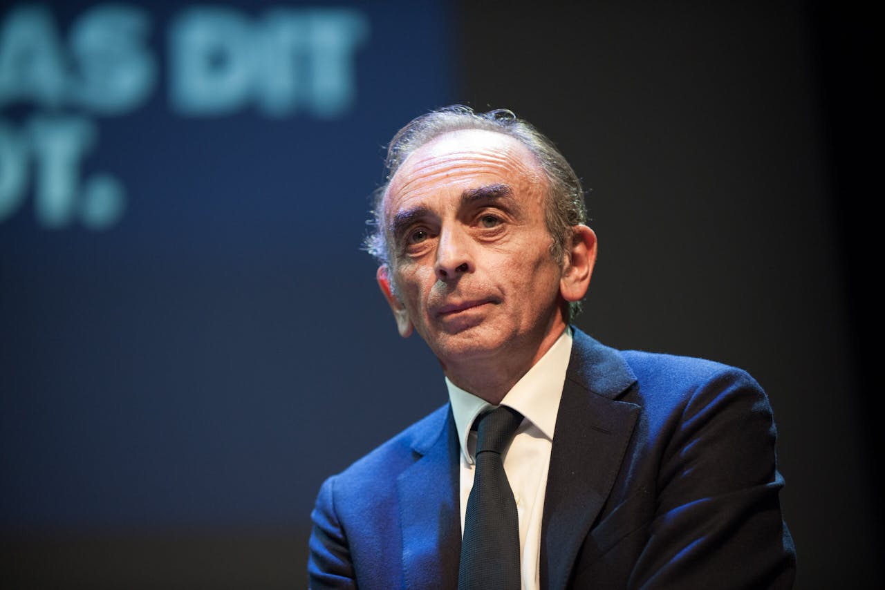 De extreemrechtse kandidaat Éric Zemmour heeft moeite om genoeg steunbetuigingen van politici te krijgen voor zijn deelname aan de presidentsverkiezingen.