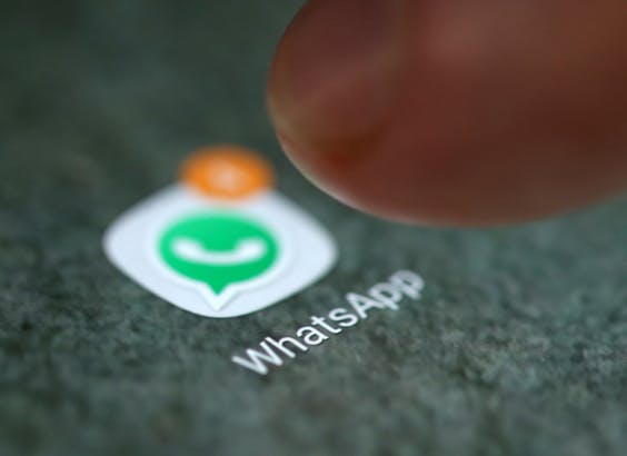 Geëncrypteerde berichtendiensten als Whatsapp zouden volgens Wallace leiden tot geweld en anarchie.
