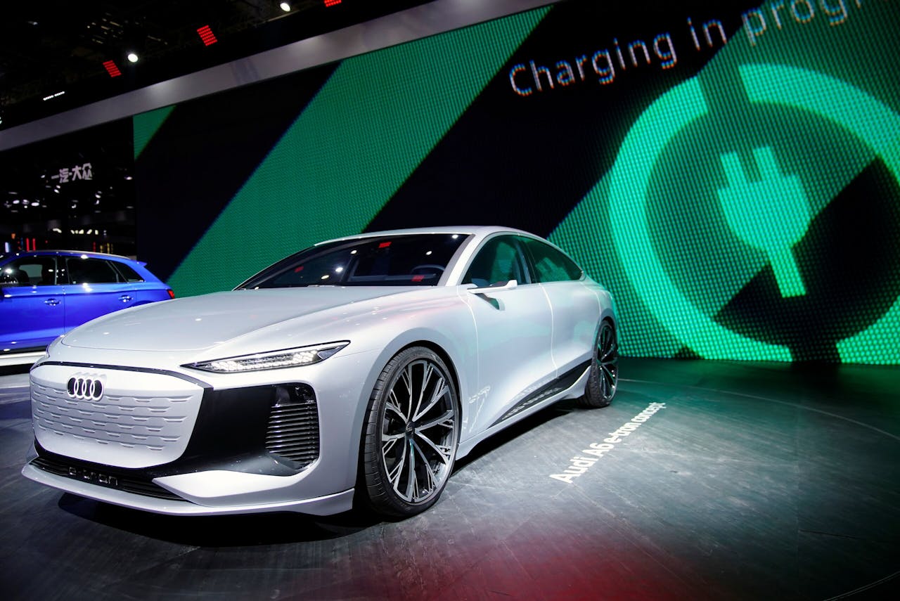 Nu nog CO₂-vriendelijker: een conceptexemplaar van de Audi A6 e-tron bij de autoshow in Sjanghai.