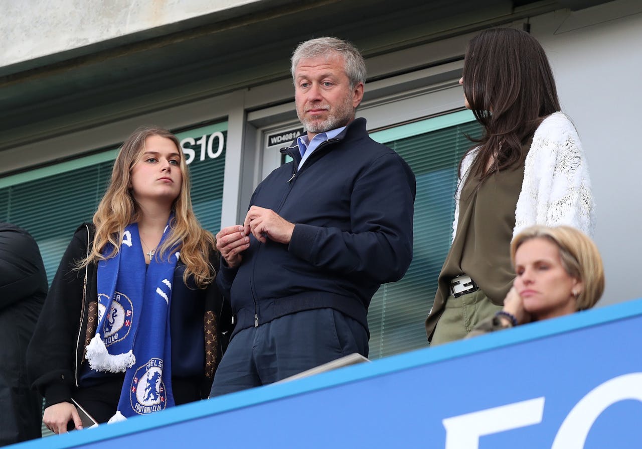 De Russische oliemiljardair Abramovitsj was eerder eigenaar van voetbalclub Chelsea.