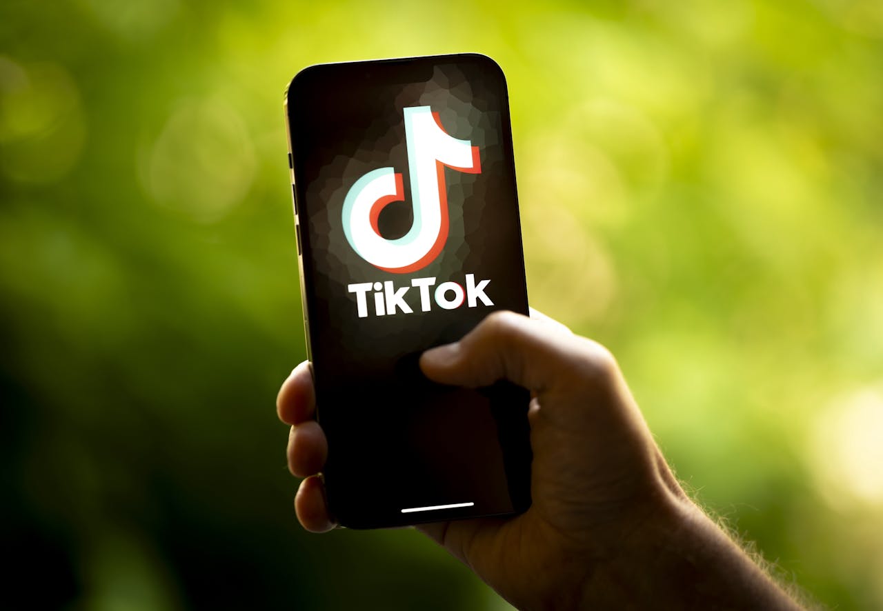 De TikTok-app op een smartphone.