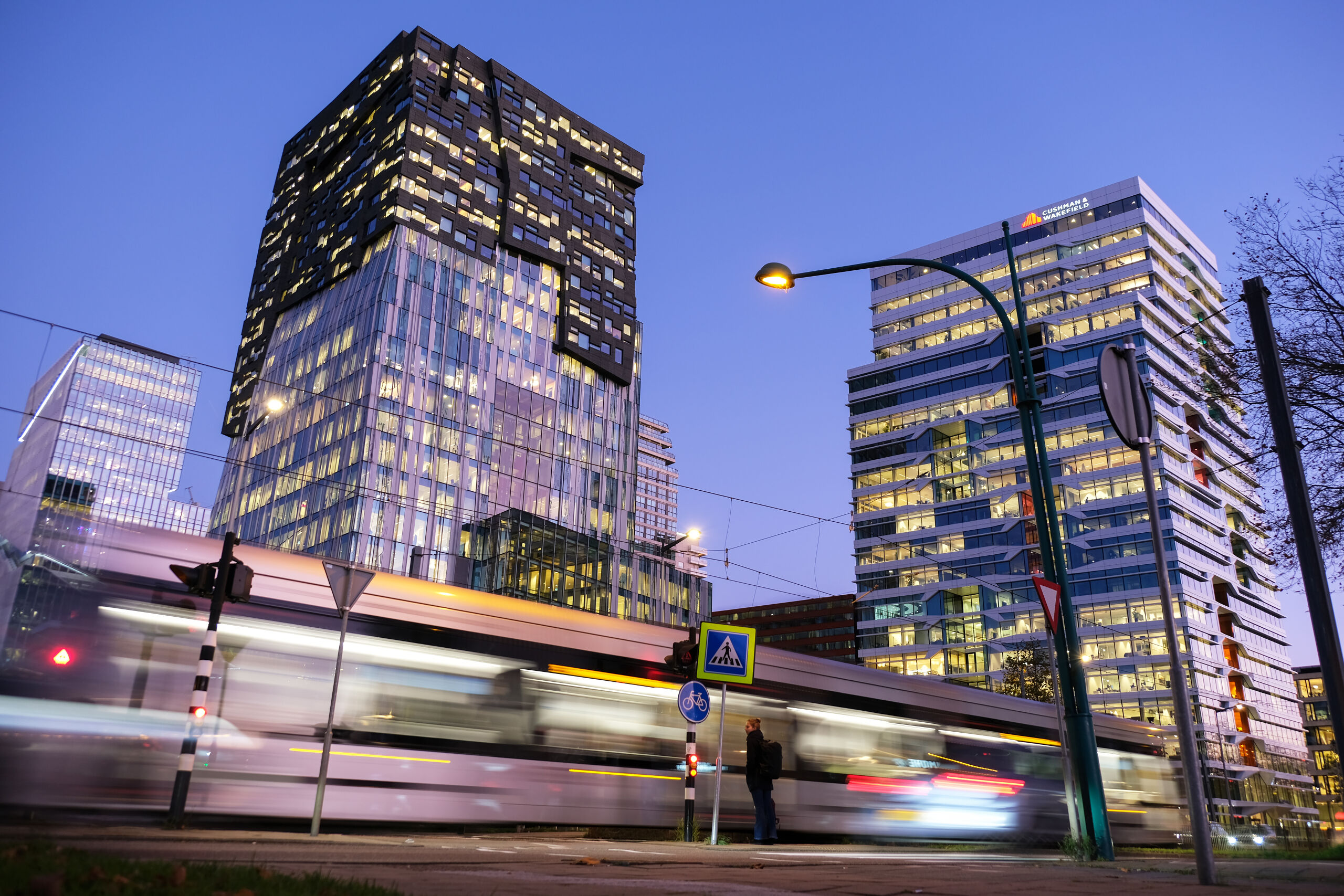 Belasting besparen: zo doen Zuidas-partners dat