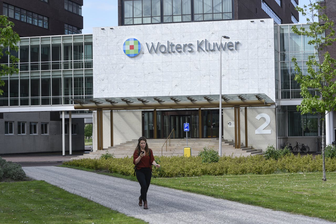 Wolter Kluwer levert informatie- en data-analysesystemen aan juristen, fiscalisten, accountants en medici.