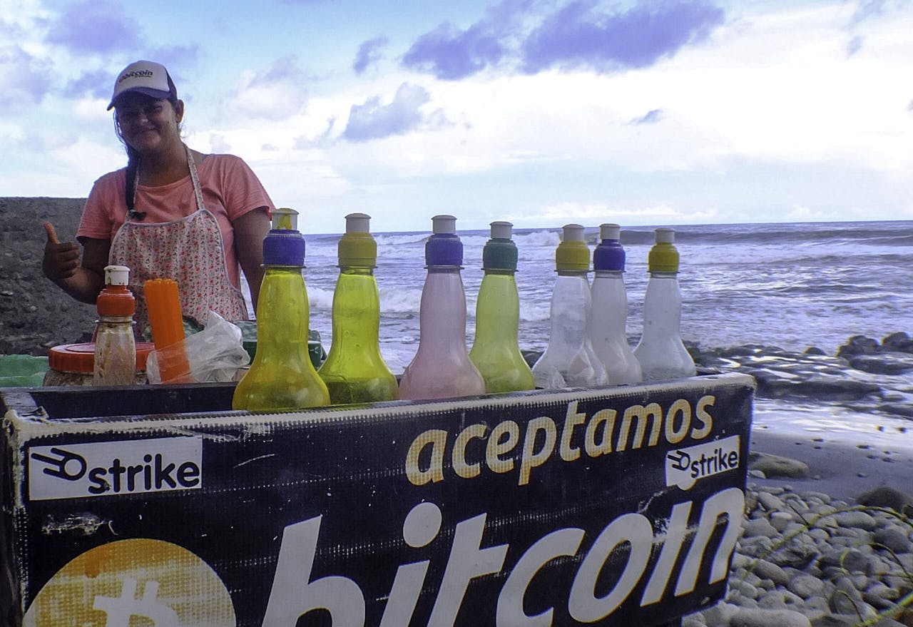 President dringt El Salvador bitcoin-wereldprimeur op