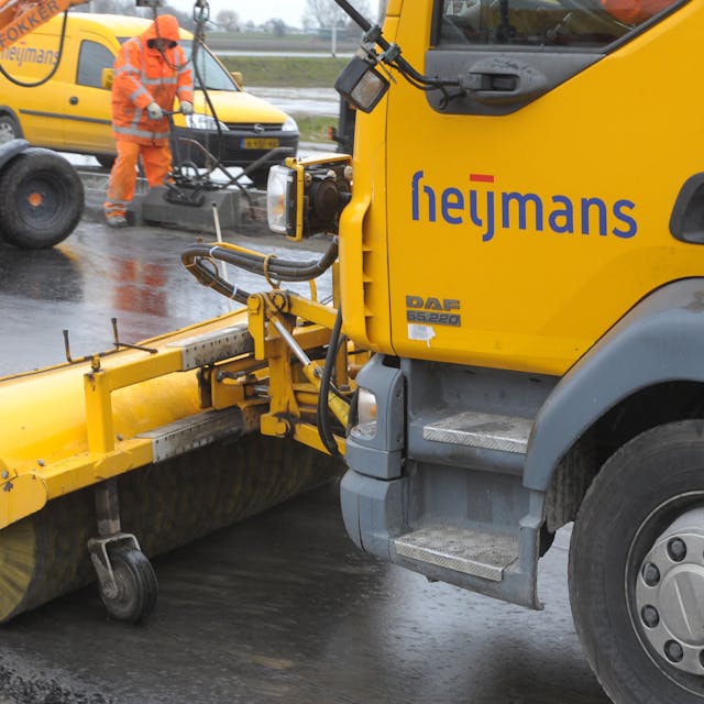 Wegen- en waterbouwbedrijven zien orderportefeuilles sterk dalen - Het Financieele Dagblad