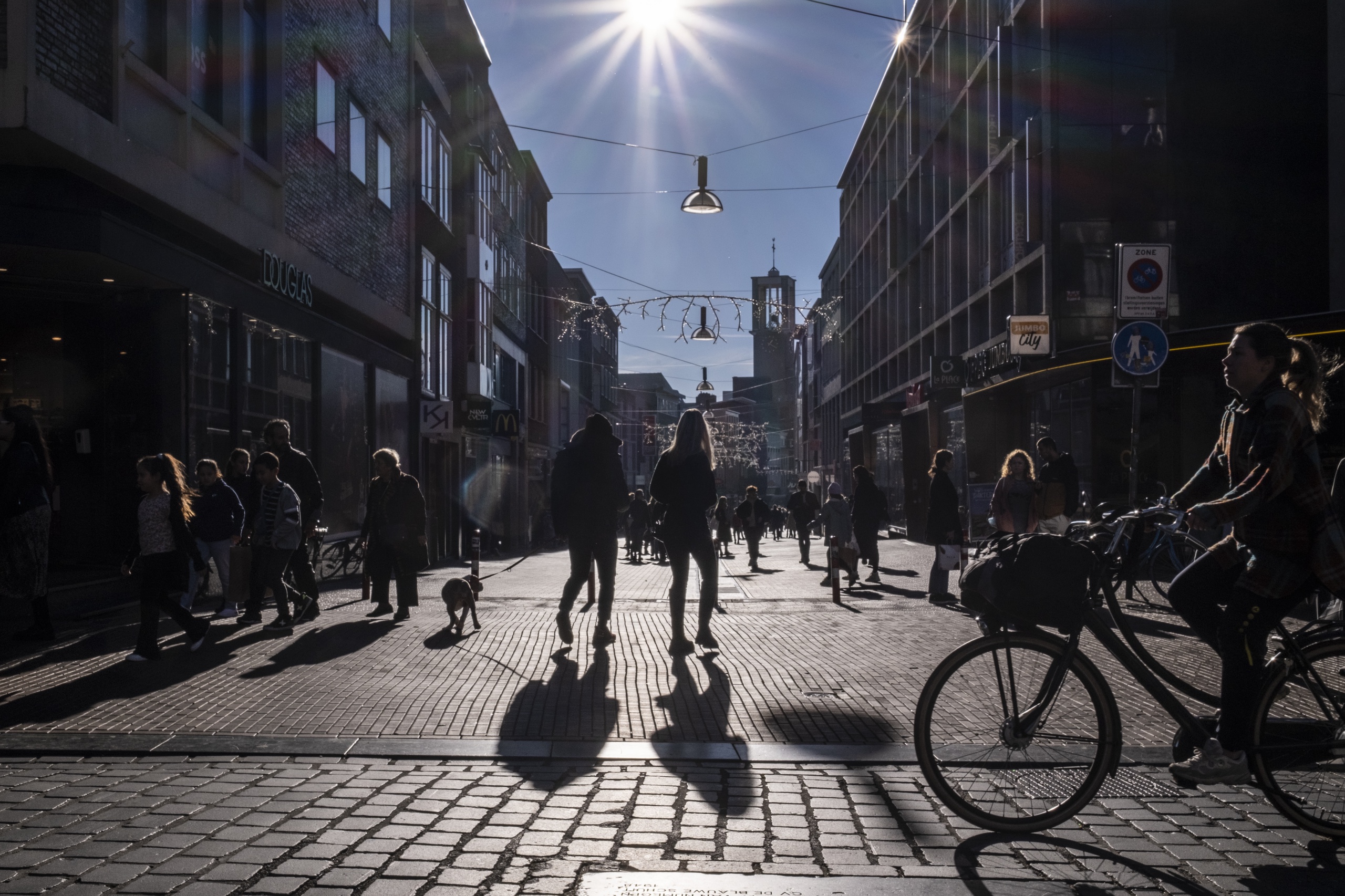 Nederlandse economie gekrompen in derde kwartaal, recessie dichtbij