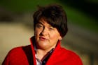 Eerste minister Noord-Ierland stapt op na onenigheid binnen partij