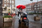 Hoe Amsterdam en Rotterdam beleggers willen weren van de woningmarkt