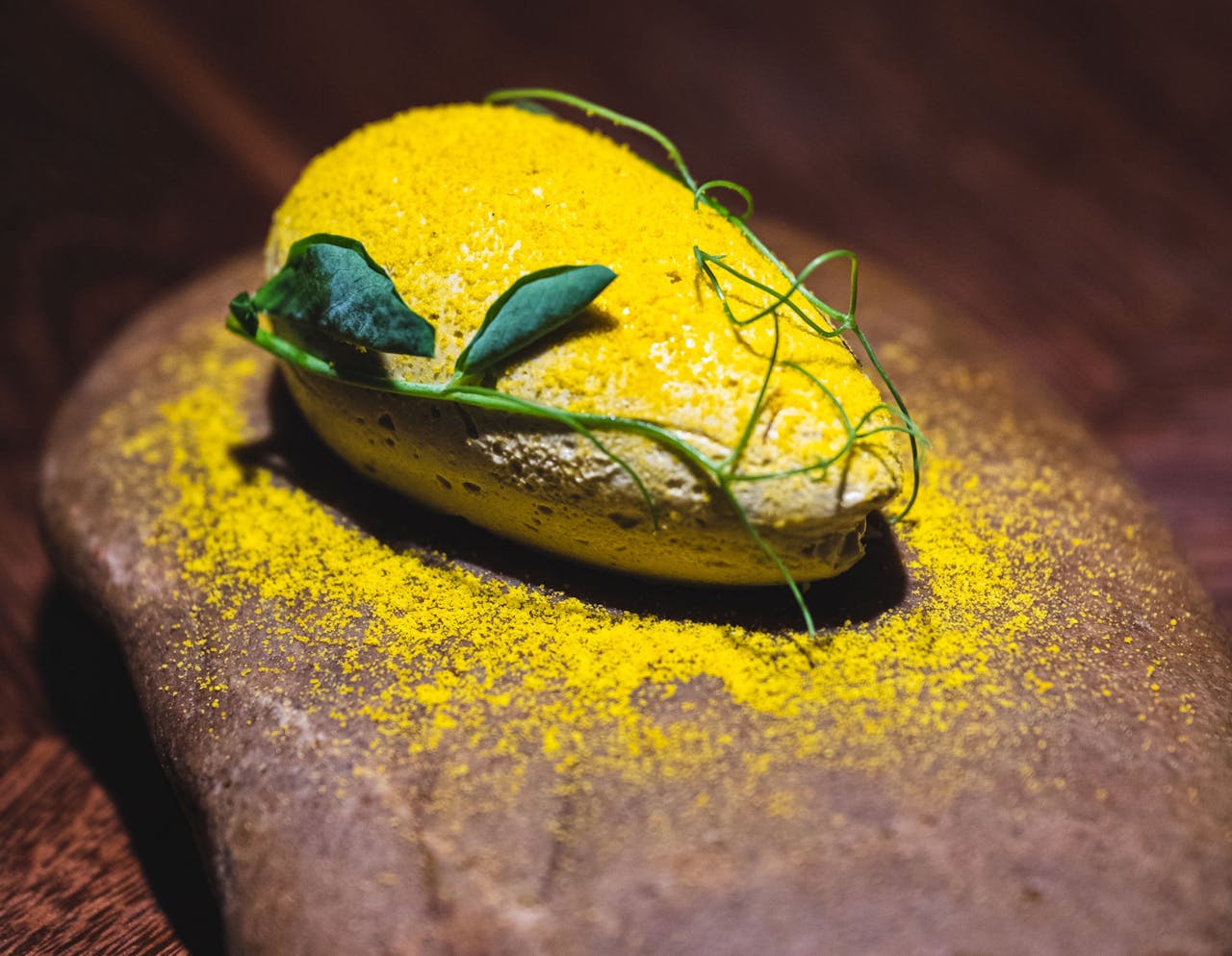 Bij restaurant Leo is de boter gemaakt met ‘cachirra’; de natuurlijk gedroogde en gezouten ansjovis.