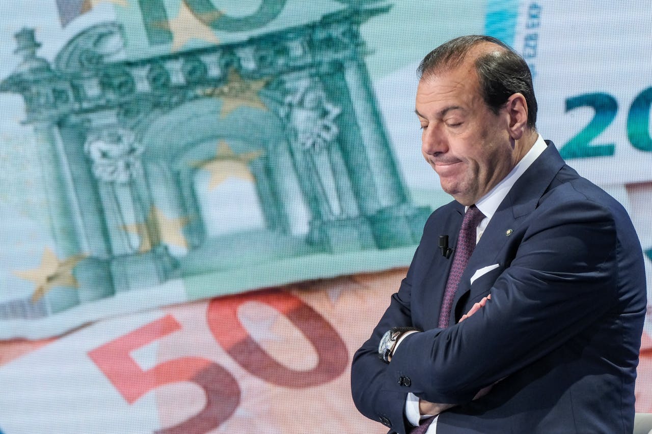 De Italiaanse staatssecretaris van financiën Maurizio Leo, die de belastingvoorstellen de afgelopen dagen verdedigde.