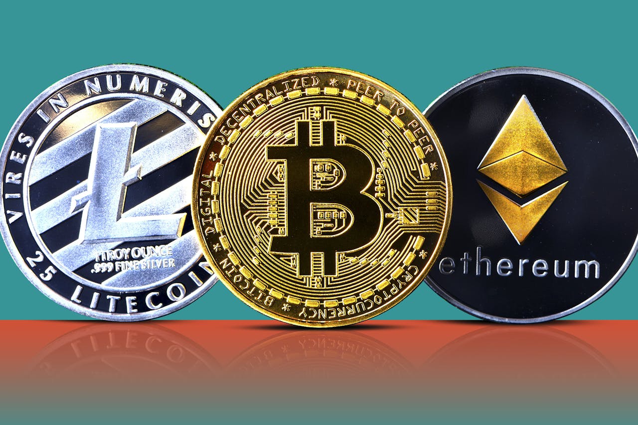 Cryptomunten als litecoin, bitcoin en ethereum vinden op steeds meer manieren hun weg binnen het traditionele financiële systeem.