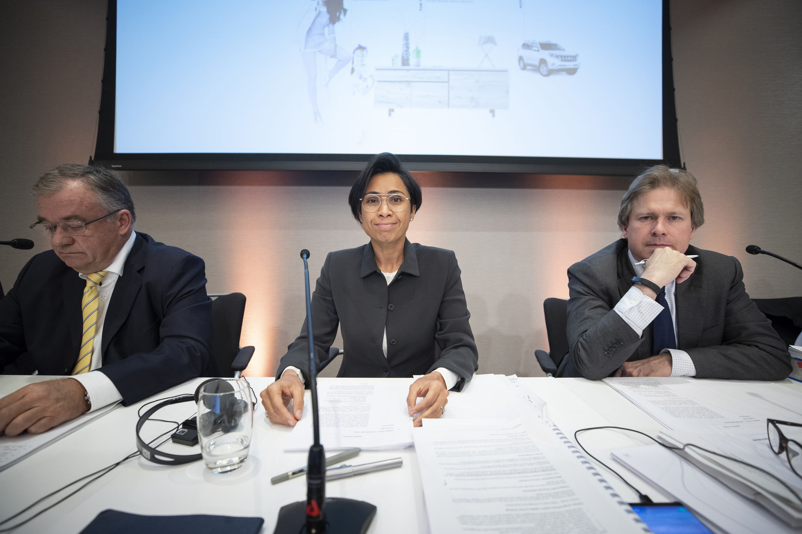 Aandeelhouders Steinhoff tevergeefs op zoek naar strohalm