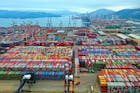 Coronauitbraak in Chinese haven Yantian verergert chaos in containervaart