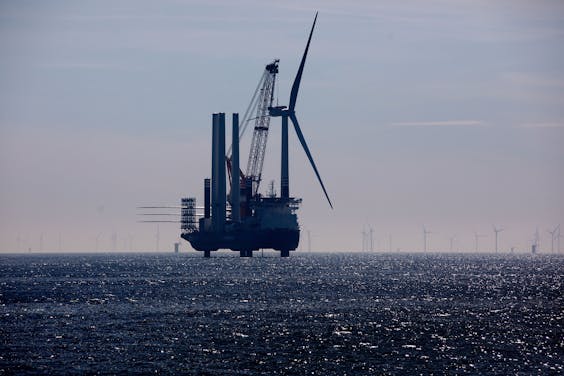 Windpark van Ørsted voor de Zeeuwse kust, eerder dit jaar nog in aanbouw.