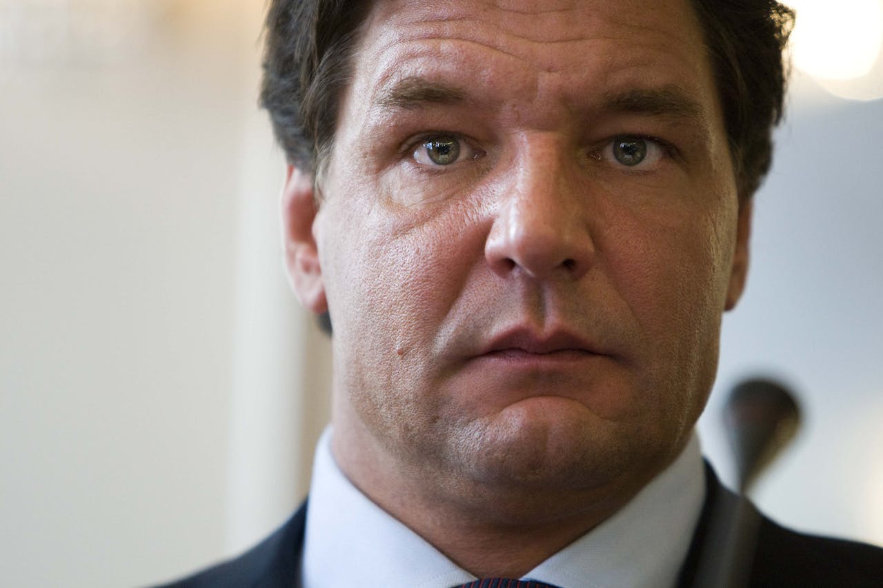 De Roy van Zuydewijn veroordeeld tot werkstraf wegens vastgoedfraude De Roy van Zuydewijn veroordeeld tot werkstraf wegens vastgoedfraude
