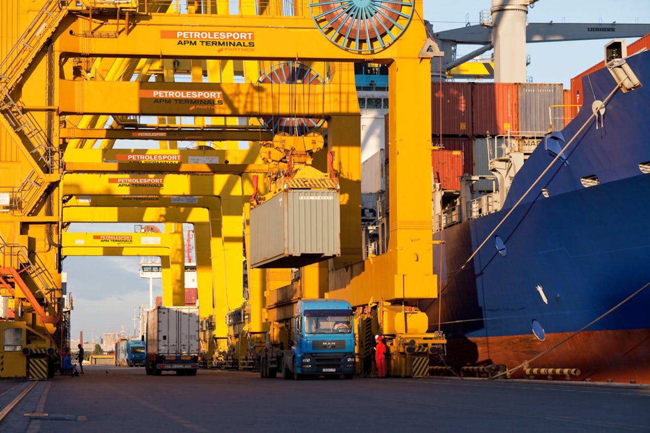 APMT krijgt een belang in drie Russische terminals, waaronder die in Sint Petersburg.
