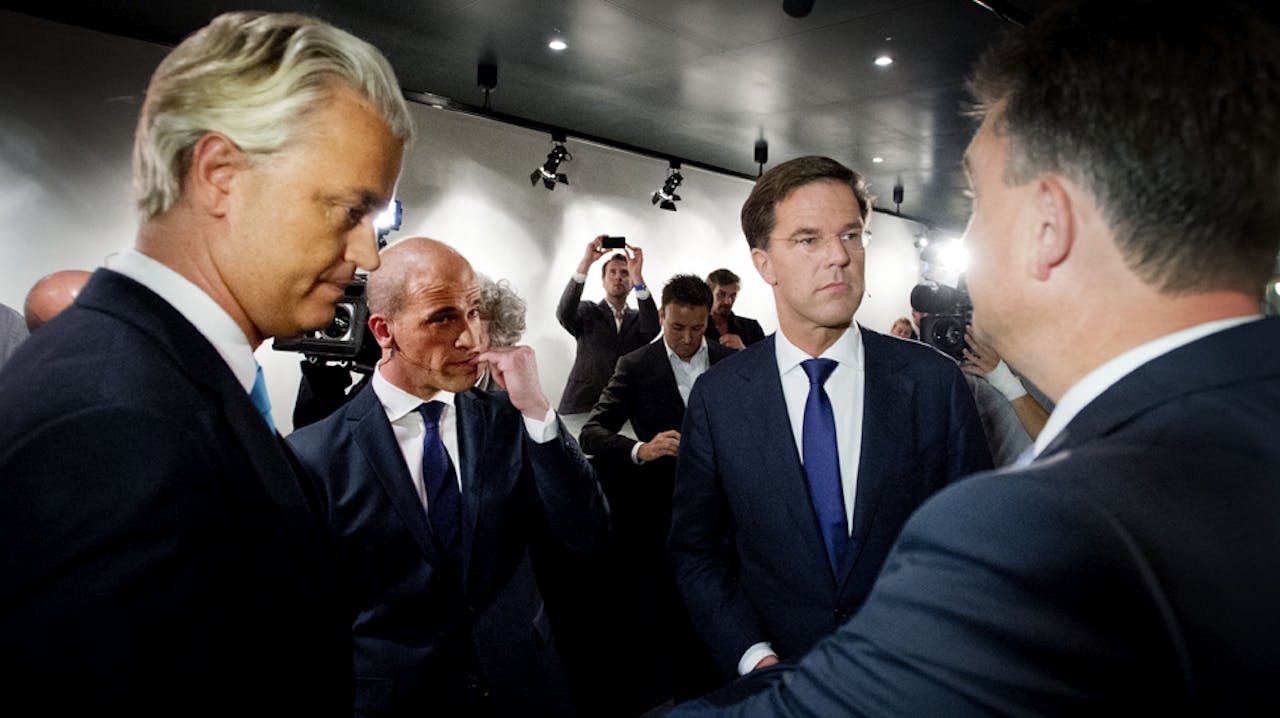 Geert Wilders, Diederik Samsom, Mark Rutte en Emile Roemer in afwachting van het RTL premiersdebat.