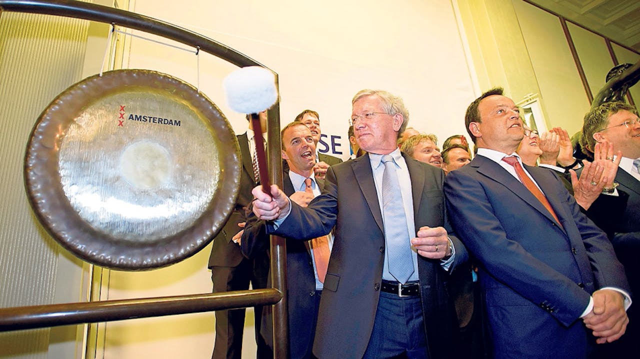Ziggo-topman Bernard Dijkhuizen bij de beursgang van het kabelbedrijf, in maart 2012.