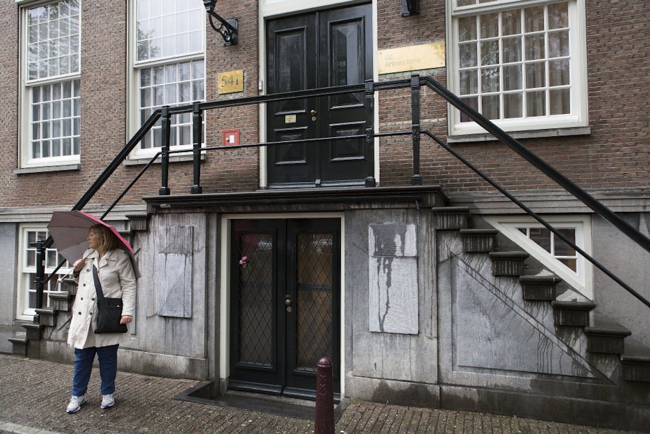 Hoofdkantoor GE Artesia Bank aan de Herengracht in Amsterdam.