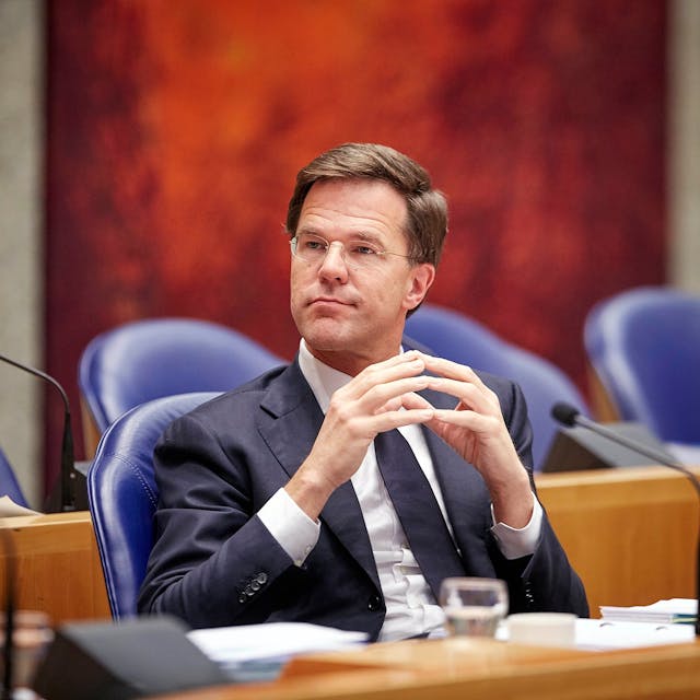 Adviesraad ‘Meer macht naar de ministerpresident’ Adviesraad ‘Meer macht naar de ministerpresident’