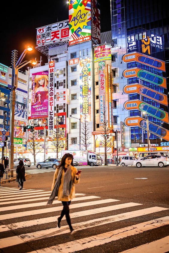 Op zoek naar bijzondere gadgets in de wijk Akihabara in Tokio.