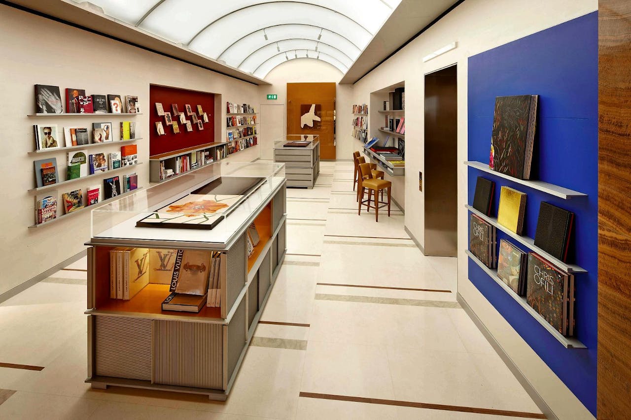 De ‘Library’ in de Louis Vuitton-winkel in Londen.