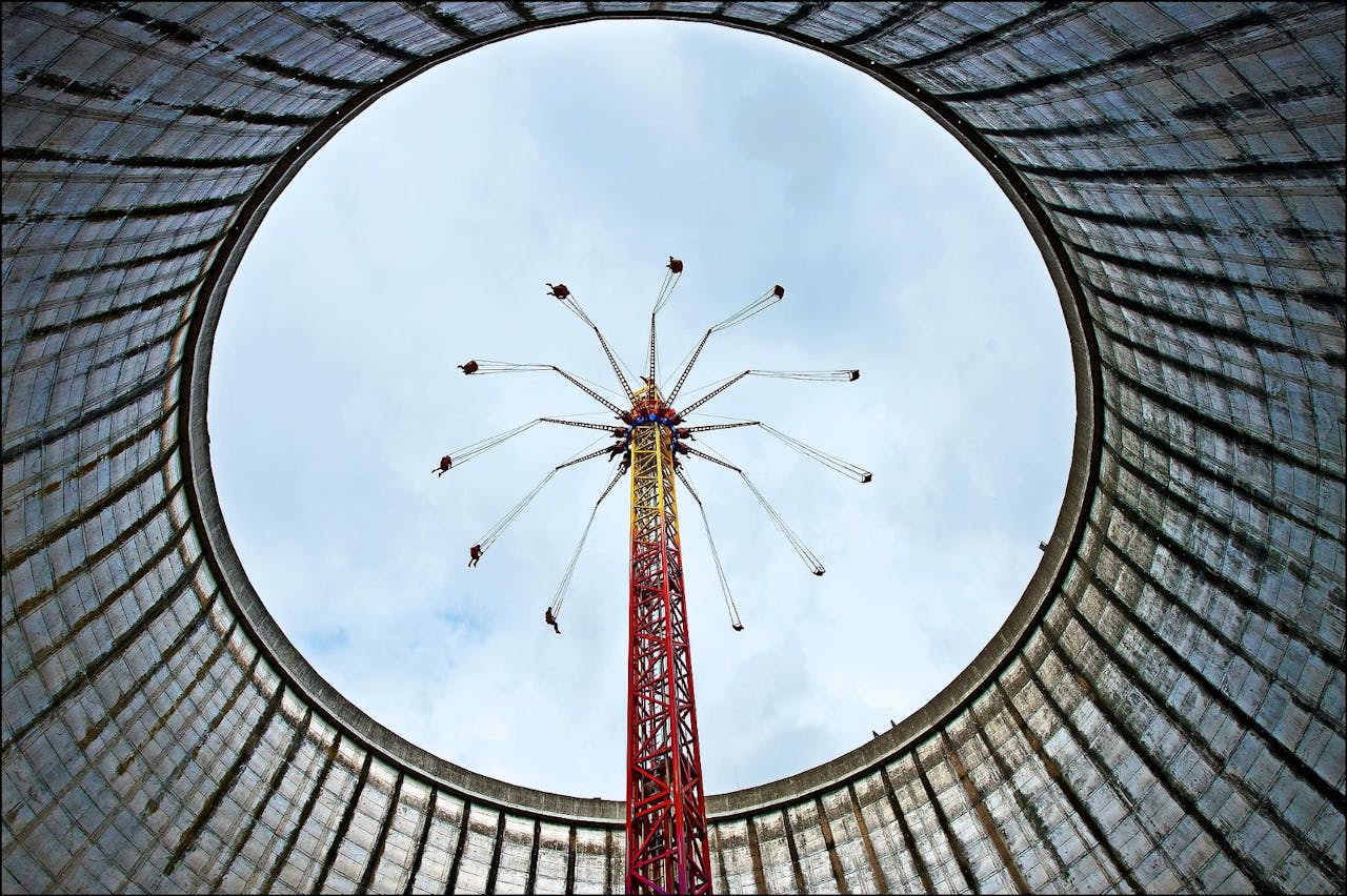 Kernenergie is al decennia controversieel in Europa. In de nooit afgebouwde centrale in Kalkar (Duitsland) is pretpark Wunderland Kalkar gevestigd. (HH)