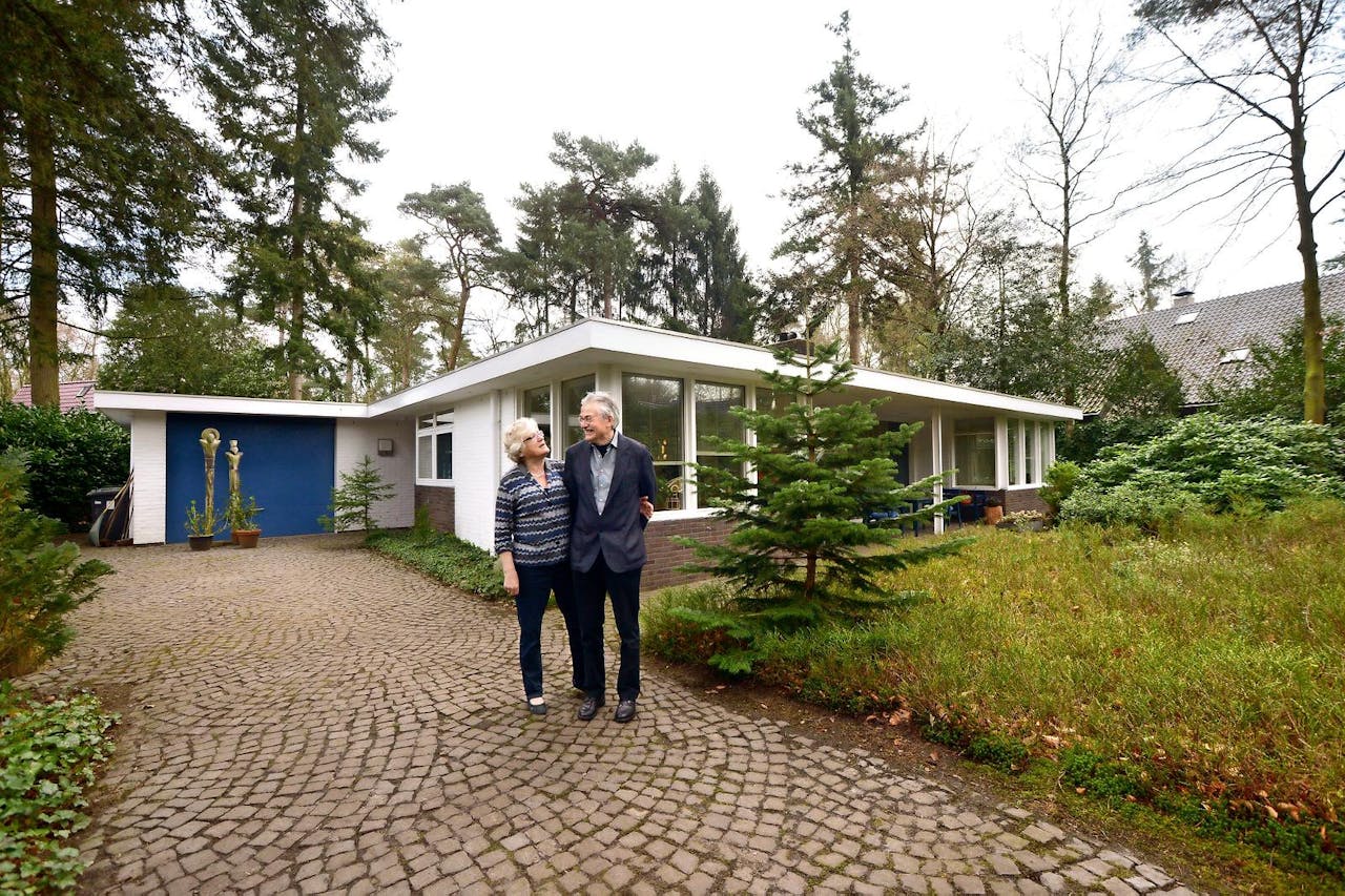 https://images.fd.nl/archive/83265_huis-te-koop-apeldoorn-montanalaan03.jpg?fit=crop&crop=faces&auto=format%252ccompress&q=45&cs=tinysrgb&w=1280
