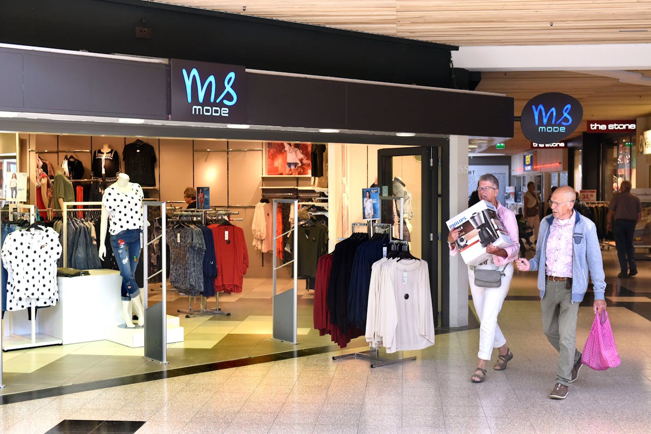 MS gaat met 155 winkels