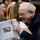 Warren Buffetts Berkshire Hathaway at zichzelf vorig kwartaal voor recordbedrag op