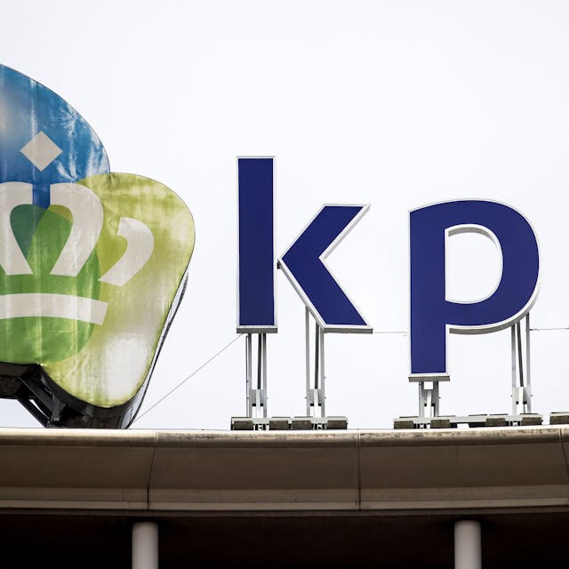 KPN wijst twee potentiële overnemers de deur