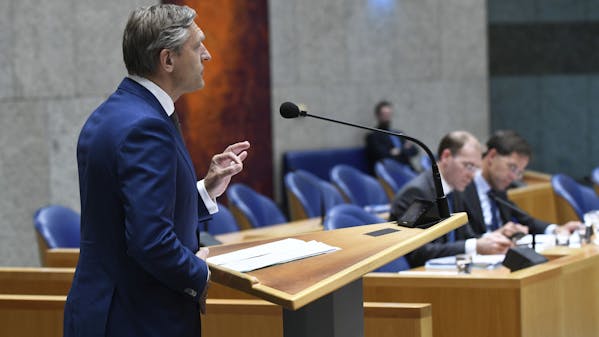 Nederland, Den Haag, 16 okt. 2018 Debat over besluit van het kabinet de afschaffing van de dividendbelasting te heroverwegen in de Tweede Kamer met minister-president Mark Rutte VVD en Menno Snel Staatssecretaris van financien ( D66) foto: Peter Hilz / HH