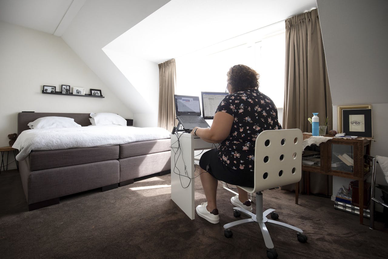 Van het afsluiten van een hypotheek tot een beleggingsadvies over iemands miljoenenvermogen: het gebeurt nu allemaal via een videoverbinding met de bank.