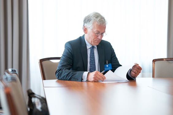 Frans Van Houten Doet Niet Aan Doelloze Etentjes