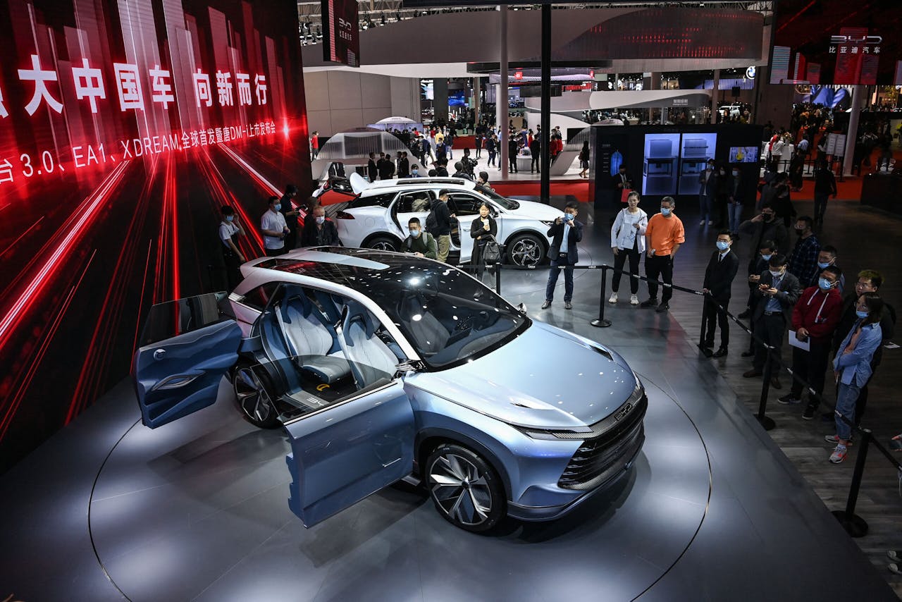 Een model van autofabrikant BYD op de Shanghai International Automobile Industry Exhibition in april dit jaar. BYD leende vorige week nog €639,47 mln aan groen krediet van beleggers.